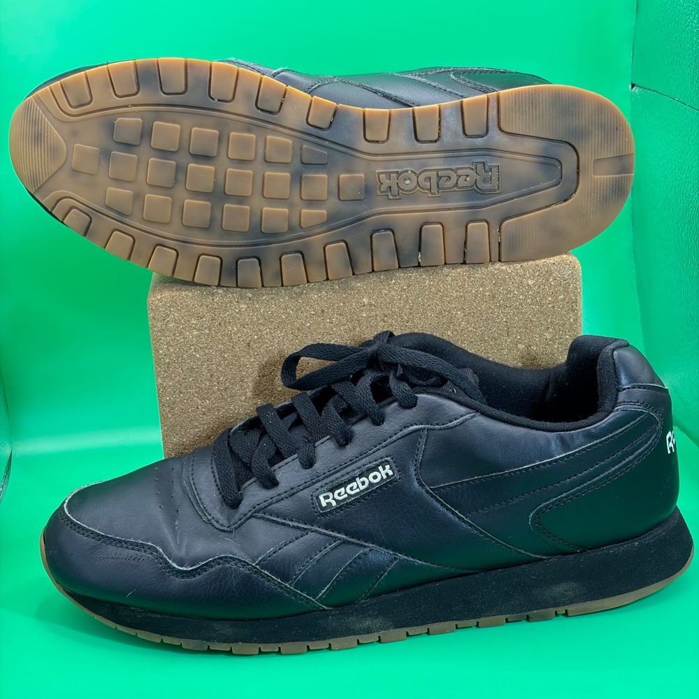 Reebok Classic Harman Leather Mens 11 Black Gum Sole MemoryTech Sneakers CM9204